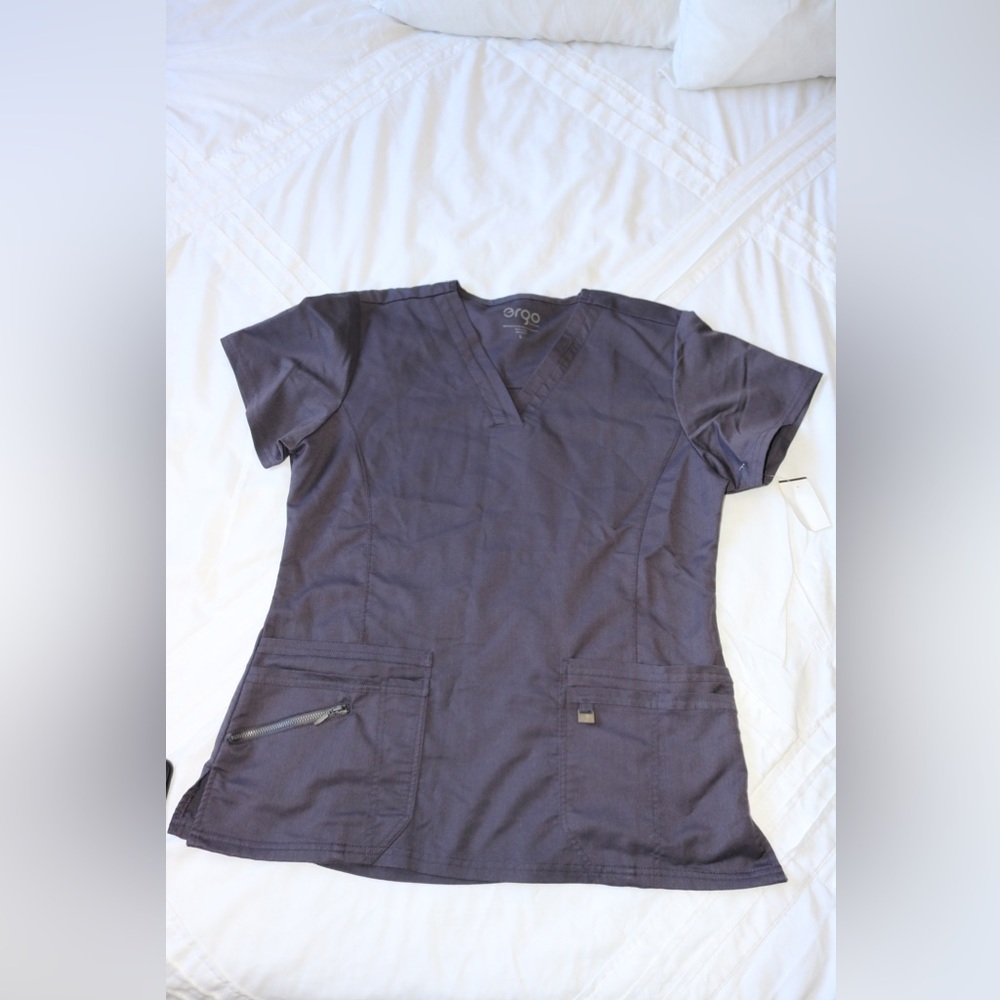 Ergo 2.0 Women’s Scrub GreyTop Medium – Comfortable Medical Uniform Shirt